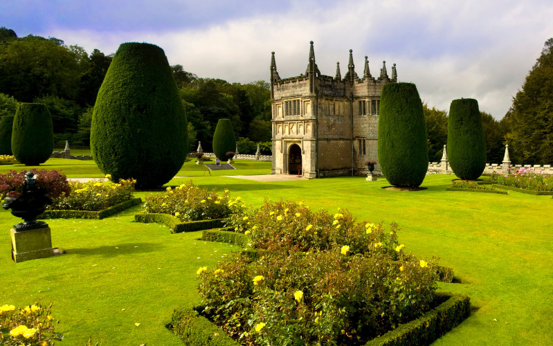 bodmin lanhydrock estate cornwall