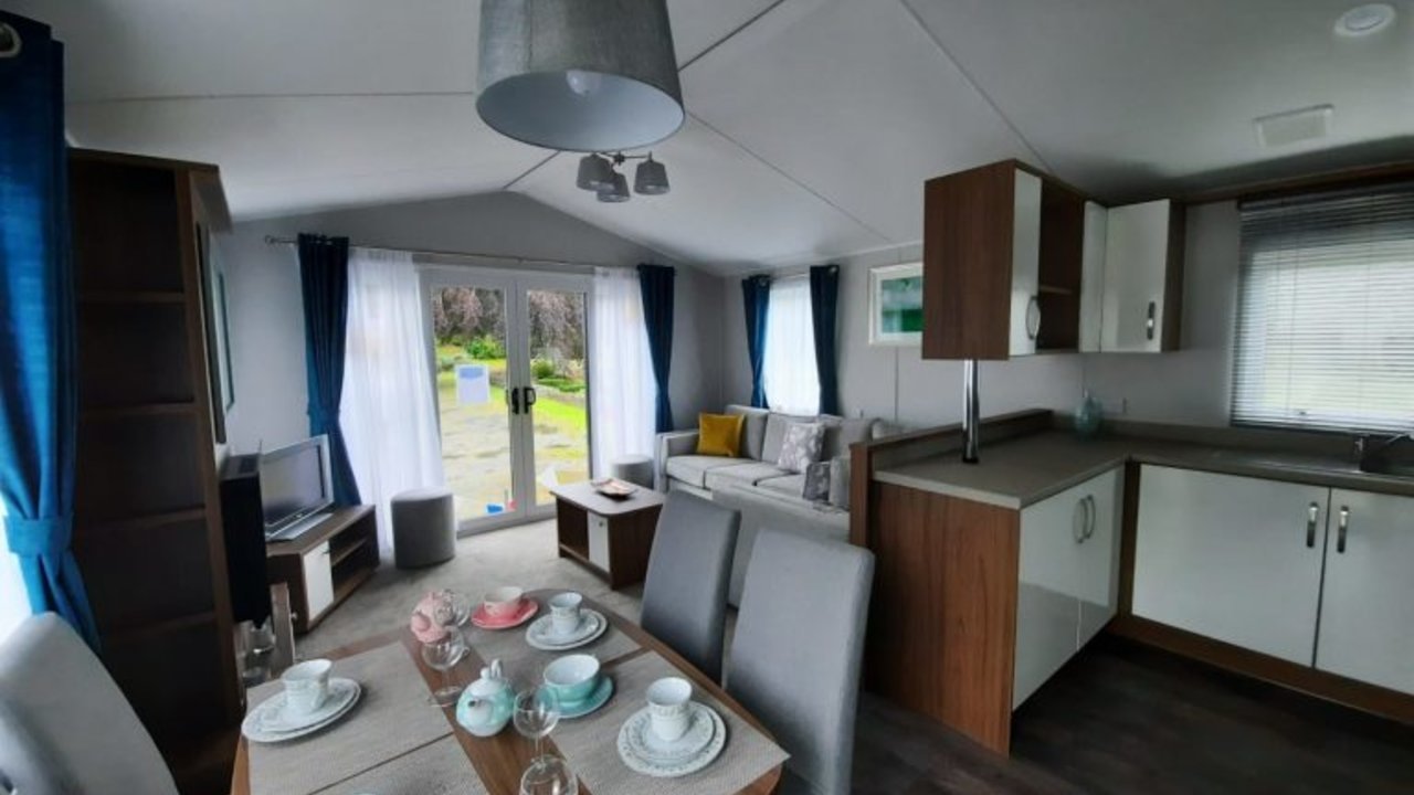 Photo of 2021 40x14 Willerby Avonmore